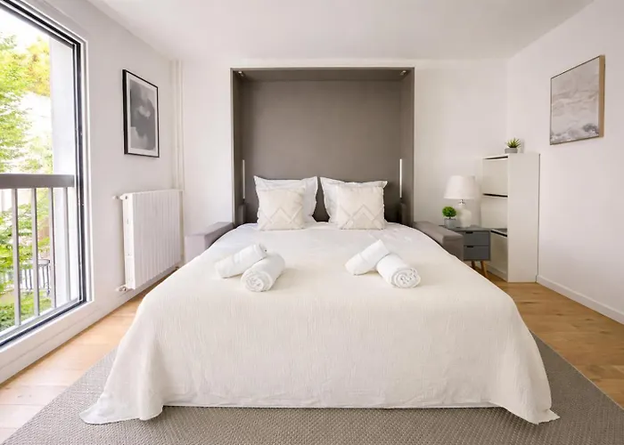 Elegant Au 15eme Appartement Parijs